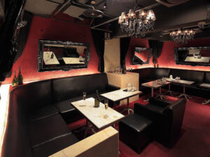 町田のニュークラブ、ジェムサロン（GemmeSalon）の店内画像